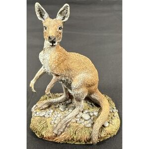 Franklin Mint Kangaroo Sculpture Wildlife Trust 1987 Tan Macropus Giganteus Fig